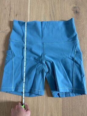 Lululemon Wunder Train High-Rise Shorts with Pockets 6"